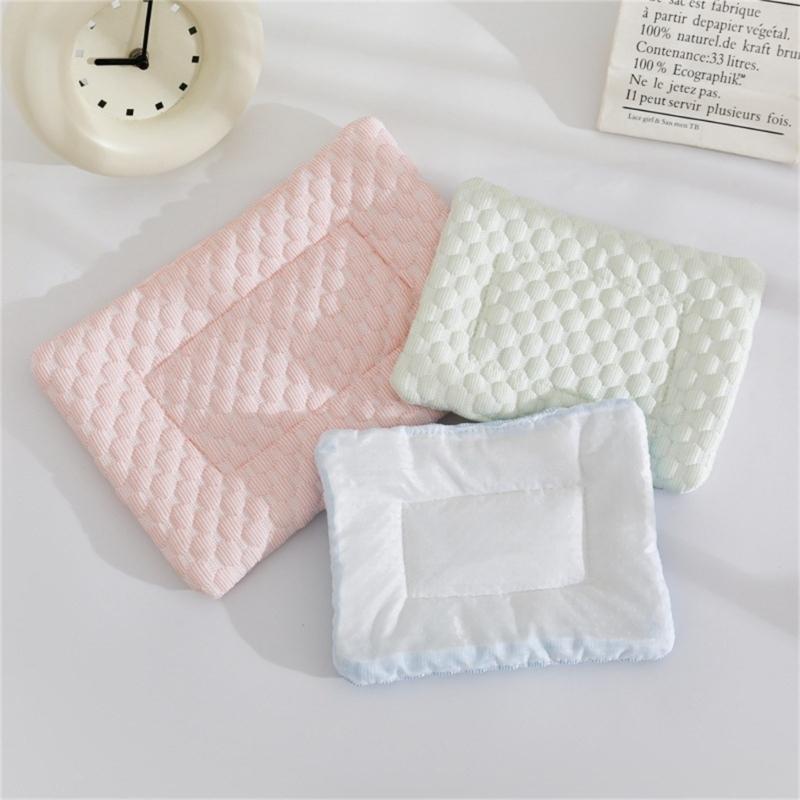 Small Animal Cooling Bed Mats With Antislip Base Multipurpose Hamster Cage Pad Ice Silk Fabric Easyly To Clean