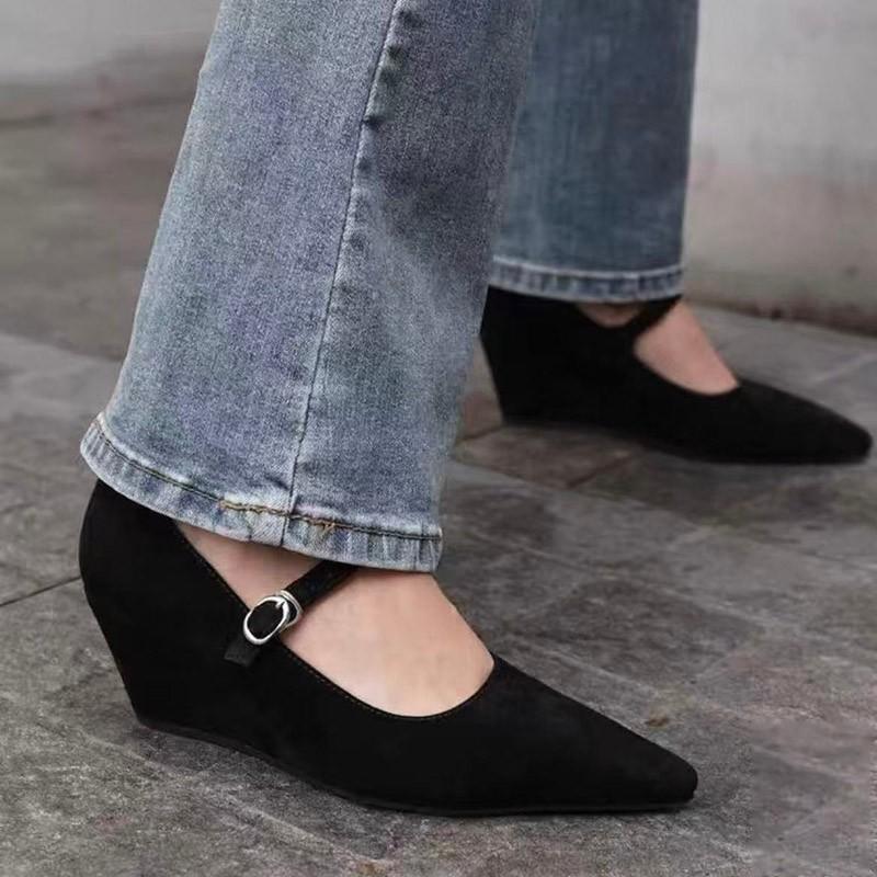 New French Retro One-button Shallow Opening Mary Jane High Heels for Women with Wedge Heels and Pointed Toe