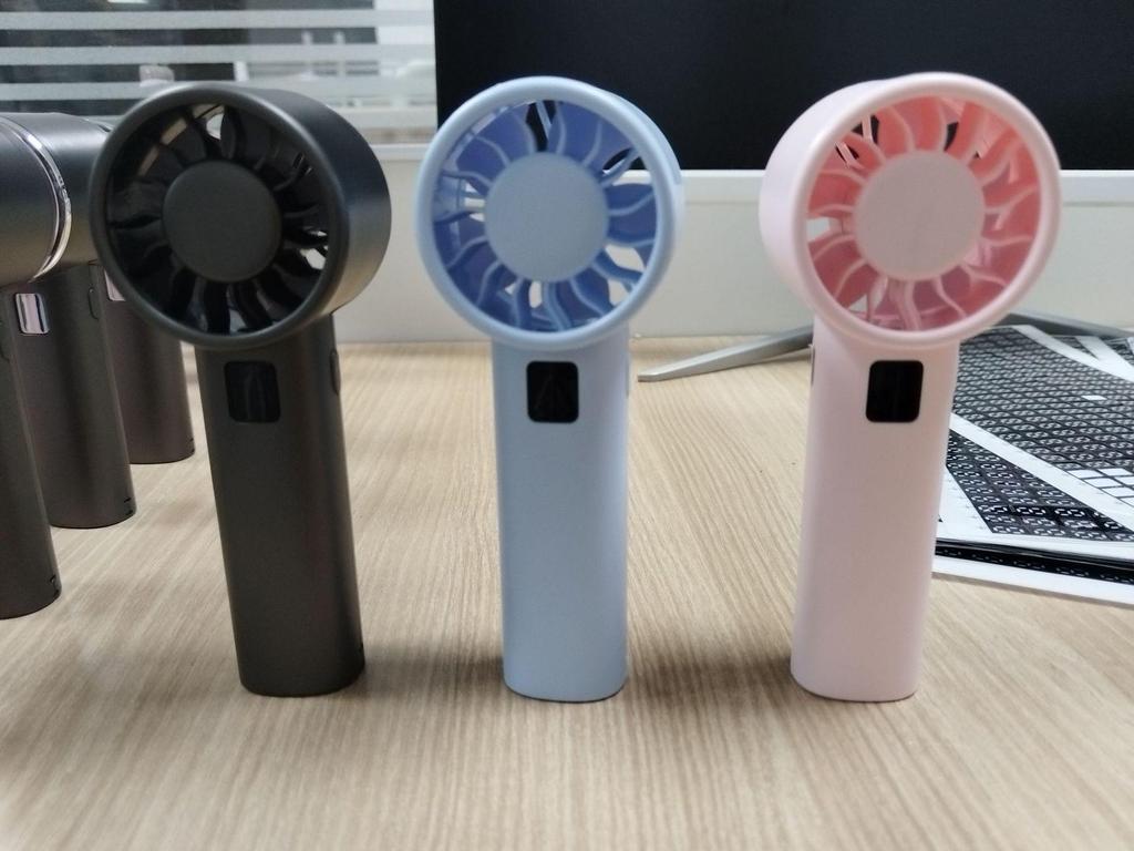 2026 High-Speed Rechargeable Neck-Hanging Mini Fan - Portable with Large Wind Power for Outdoor Use