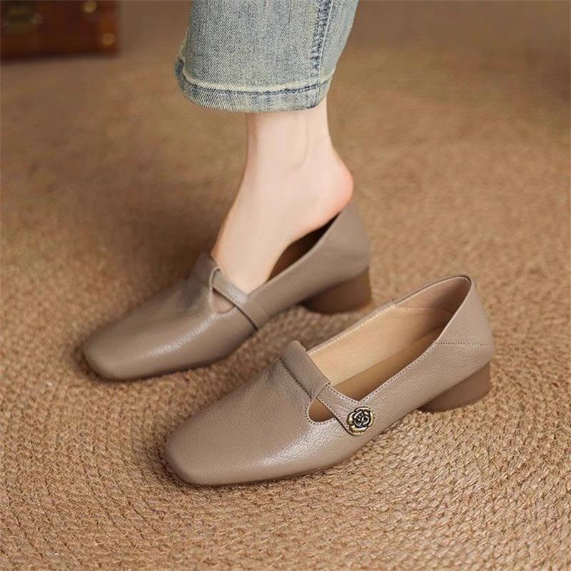 2025 spring and autumn new retro small leather shoes thick heel camellia single shoes soft leather soft sole shallow mouth loafers women