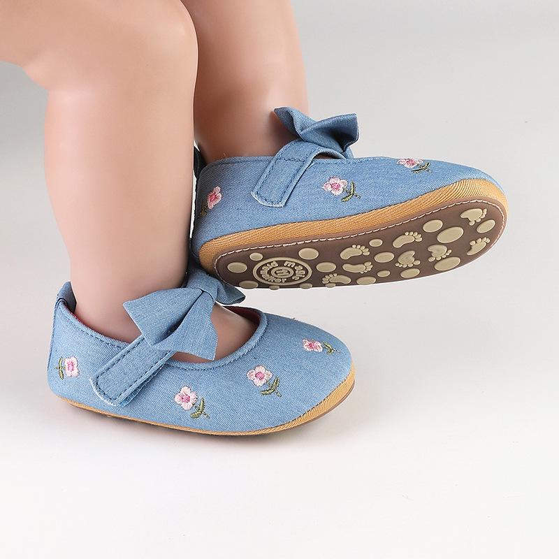 Embroidered Baby Girl Soft Sole Shoes, 3-6 Months