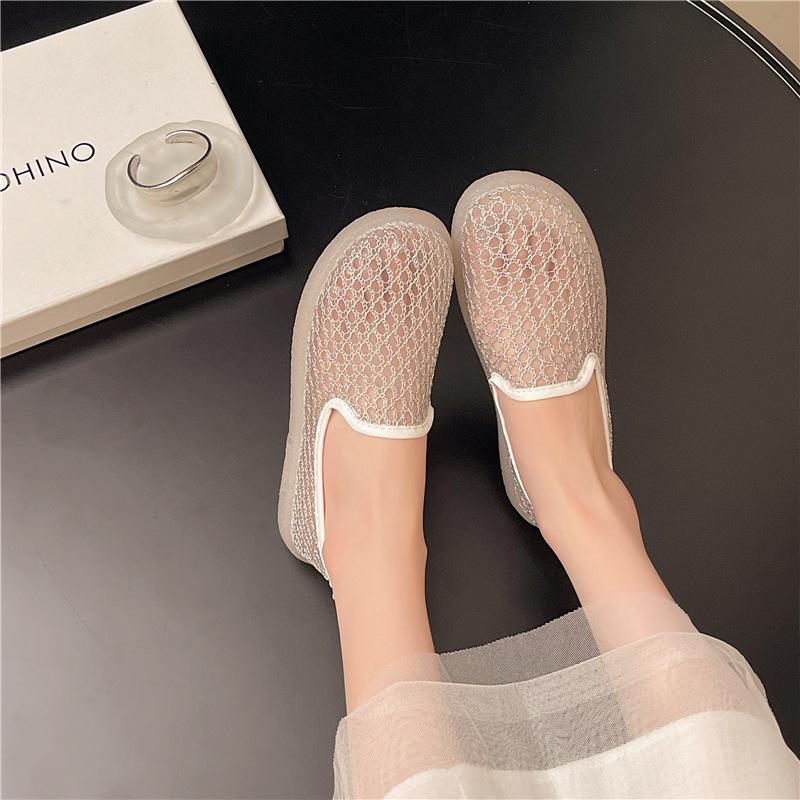 2025 Summer New Hollow Mesh Shoes One Pedal Maternity Shoes Breathable Shallow Mouth Soft Sole Soft Surface Single Shoes Mother Shoes