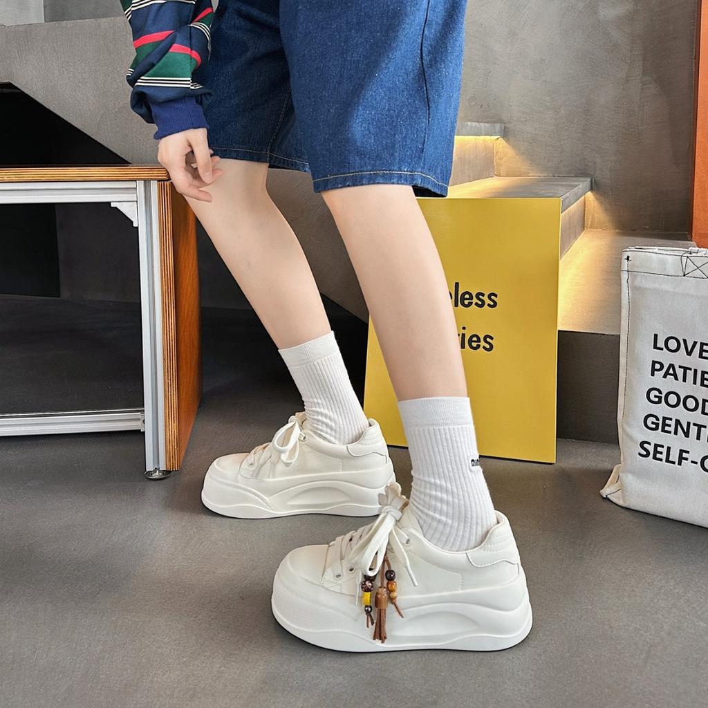 Leather Soft-soled White Shoes Women's 2025 Autumn New Small Height Increase Fashion Sports and Leisure Board Shoes Women's Shoes