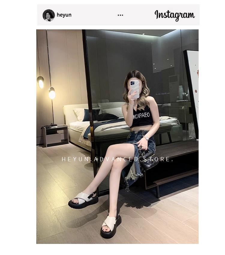 Sandalen Damen Sommer 2025 neue Mode hochwertig dicksohlige vielseitige lässige Römerschuhe treten auf Scheiße Wolkenbrot Schuhe