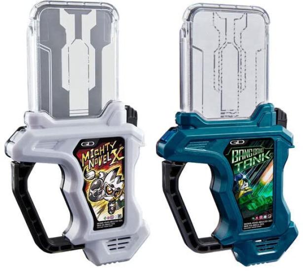 

Bandai Kamen Rider Might Novel X Gashat и Bang Bang Tank Gashat Bandai DX