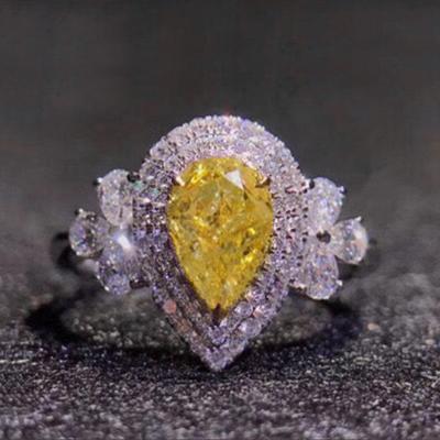 New Bright Yellow Pear Shape Cubic Zirconia Rings for Women Luxury Wedding Party Accessories Novel Design New Trendy Jewelry