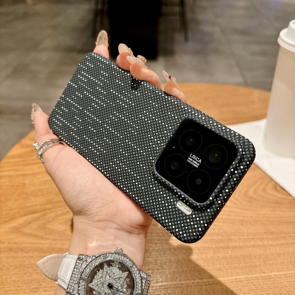 Cienkie Etui Magnetyczne Wzór Włókna Węglowego Kevlar Dla Magsafe Do Xiaomi 15 S 14 13 Ultra 17 Pro Max Pokrowiec Zbroja Ładowanie Bezprzewodowe