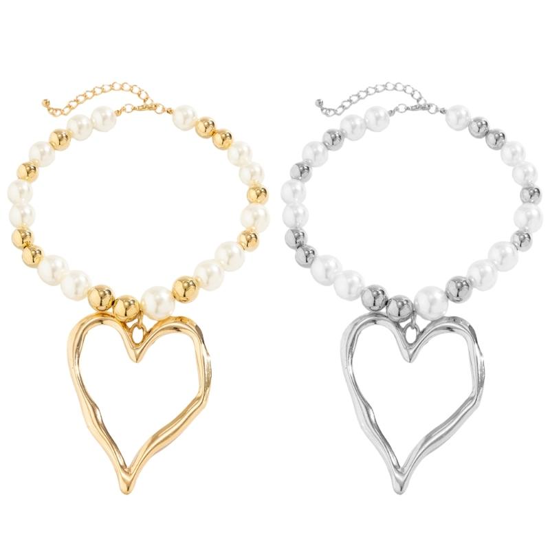 Unique Irregular Heart Pendant Necklace Fashionable Beads Necklace Stylish Neck Jewelry Suitable for Various Occasions