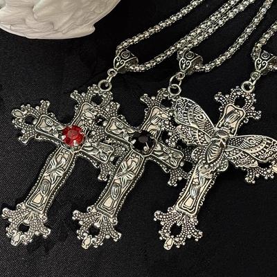 2pcs Y2K Punk Crystal Cross Pendant Necklace for Women Gothic Vintage Chain Choker Necklace Aesthetic Party Gift Fashion Jewelry