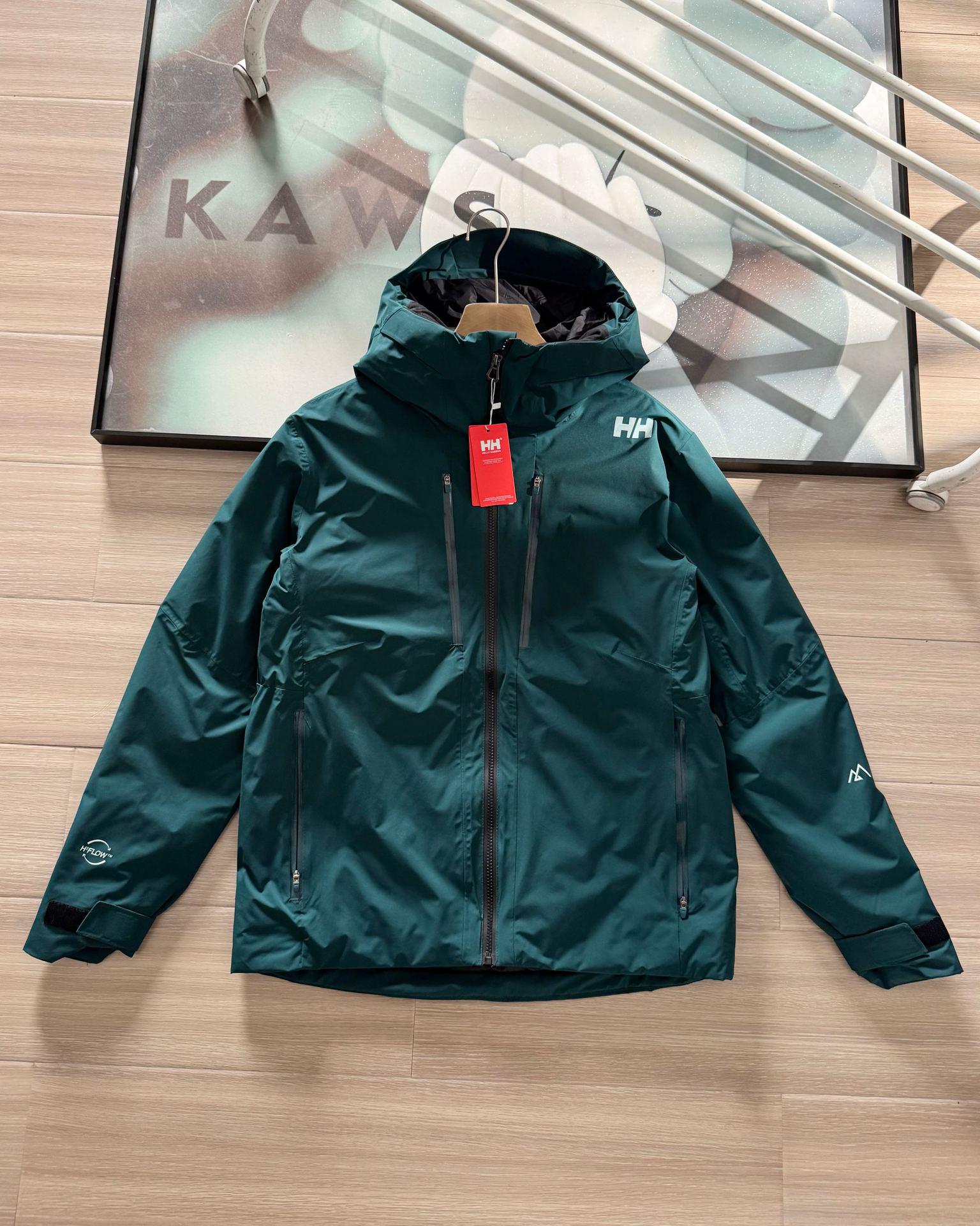 

Helly Hansen HH Cross-border 25 Мужская модная зимняя горнолыжная куртка с герметичным капюшоном и ветрозащитным пухом. L зелёный