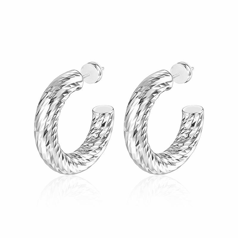 Women's Versatile Geometric Twist Copper Earrings - Fashionable, Non-Fading Brass Design for Everyday Wear