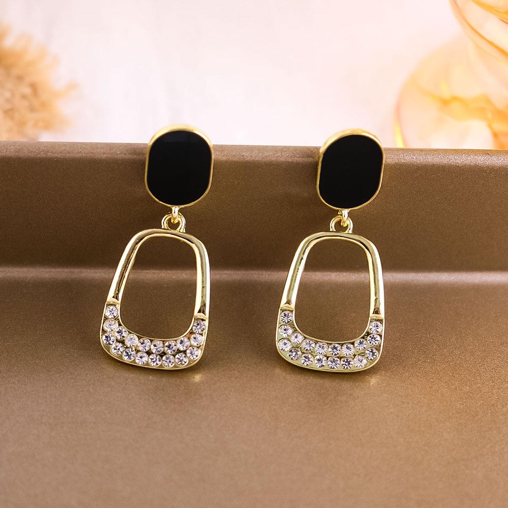 Elegant Black Diamond Silver Needle Earrings: High-End, Fashionable, Versatile Luxury