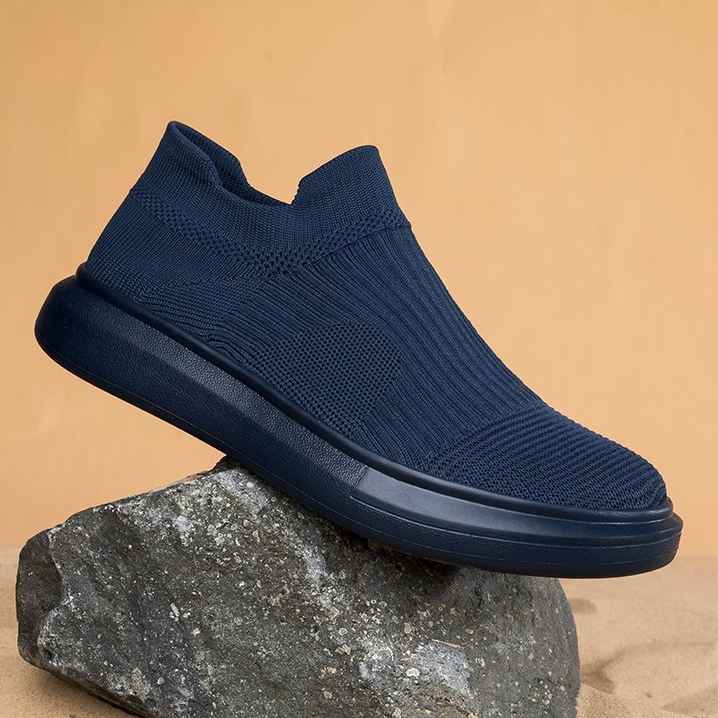 Men's Shoes Spring and Autumn 2025 New Mesh Breathable Thick-soled Sports Men's One-pedal Lightweight Soft-soled Black Socks Shoes