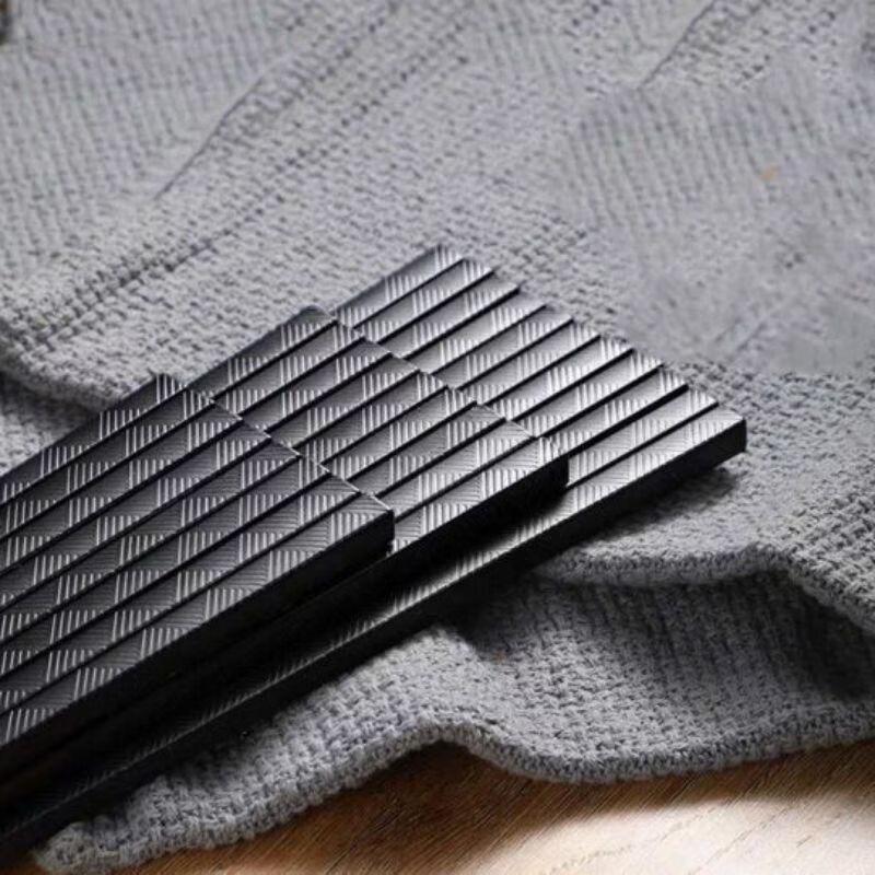 Minai Reusable Non-Slip Alloy Chopsticks