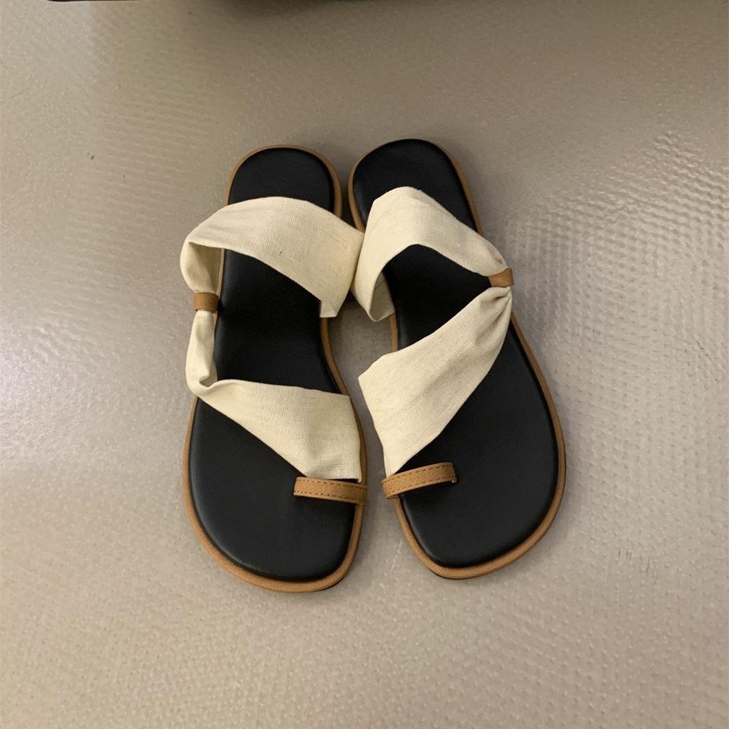 Trendy brand niche leopard print toe slippers women's summer wear fashion design sense flat bottom open toe beach vacation cool slippers