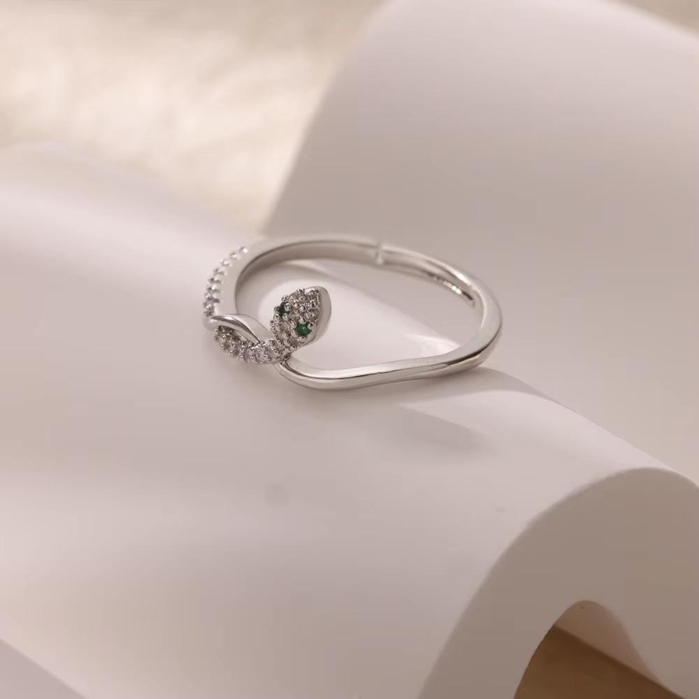 Inel Vintage din Oțel Titan Femeie Șarpe Auriu Versatil Simplu Hip Hop Personalitate Șarpe Deschis