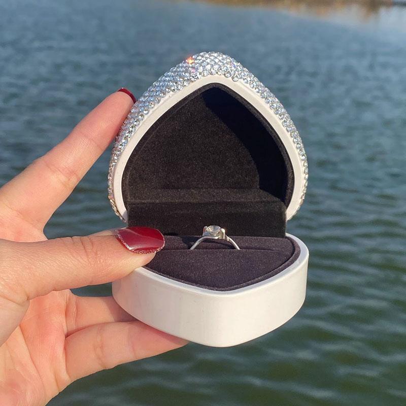 Luxury Proposal Ring Box Diamond Studded LED Ring Boxes Wedding Rings Packaging Box Women's Jewelry Storage Display Boxes