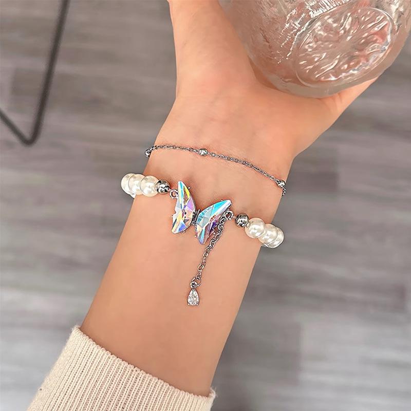 Exquisite Light Luxury Butterfly Pearl Bracelet for Women - High-End Design, Perfect for Students and Best Friends