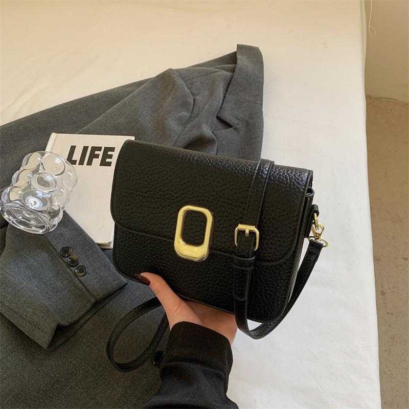 

Премиальная маленькая квадратная сумка женская 2025 весна новая простая модная сумка под мышкой универсальная на плечо сумка-мессенджер чёрный