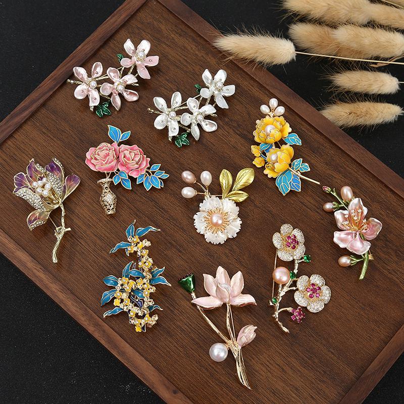 Pin de rever dulce în formă de floare, incrustat cu broșe strălucitoare pentru femei, fete, corsaj versatil, accesorii vestimentare, cadouri