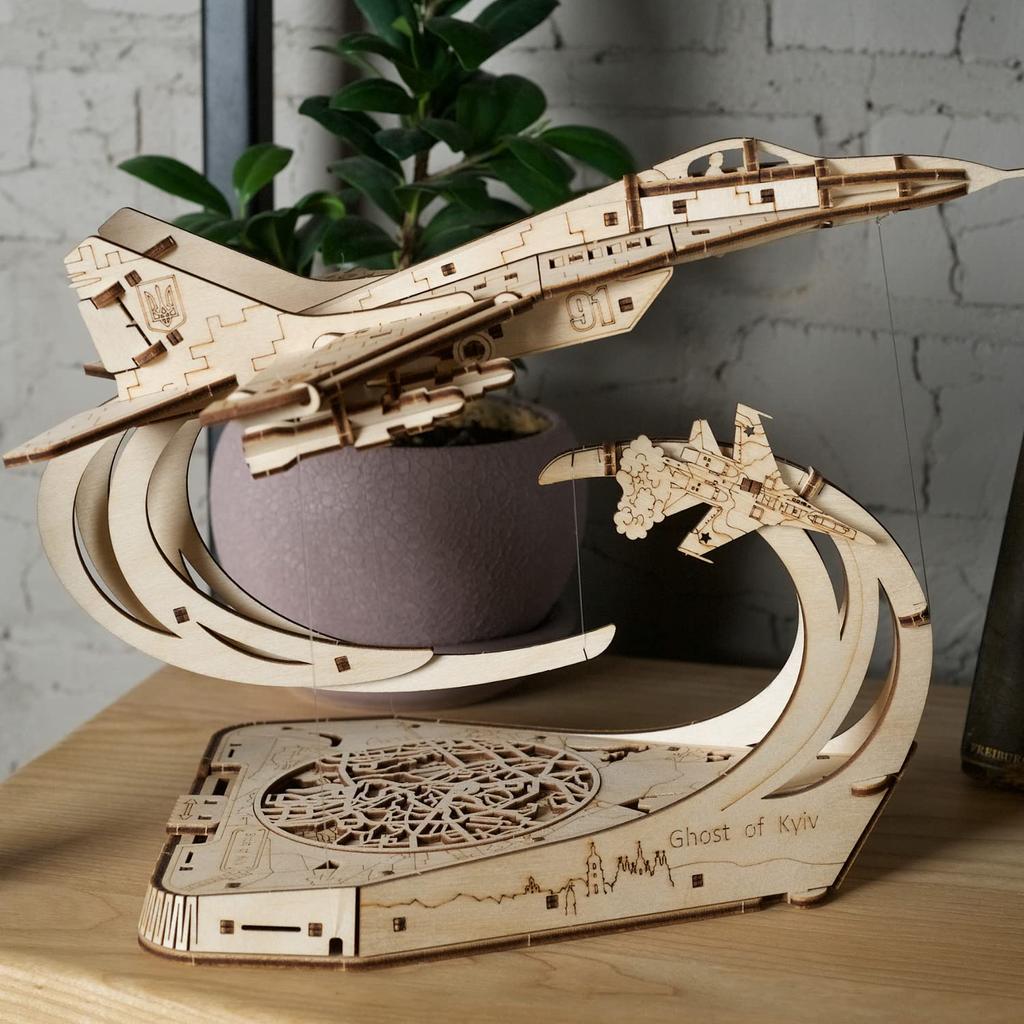 Ugears Duch stíhačky 70191 Dřevěné puzzle, 3D puzzle, Není potřeba lepidlo ani nářadí, Řemeslo