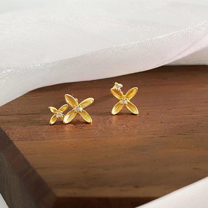 

Серьги-гвоздики с асимметричным цветком, женственные, элегантные, универсальные, легкие, роскошные серьги