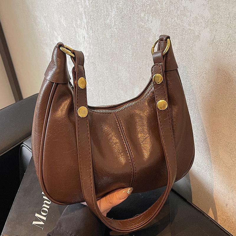 Popular Retro Maillard Simple Solid Color Dumpling Bag Casual Niche Commuting Versatile Soft Leather Messenger Bag