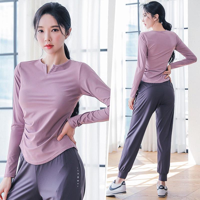 Women's Plus Size Quick-Dry Long Sleeve Sportswear for Running, Yoga, and Pilates.