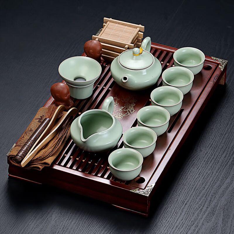 Zisha Ceramic Gongfu Tea Set with Solid Wood Tray