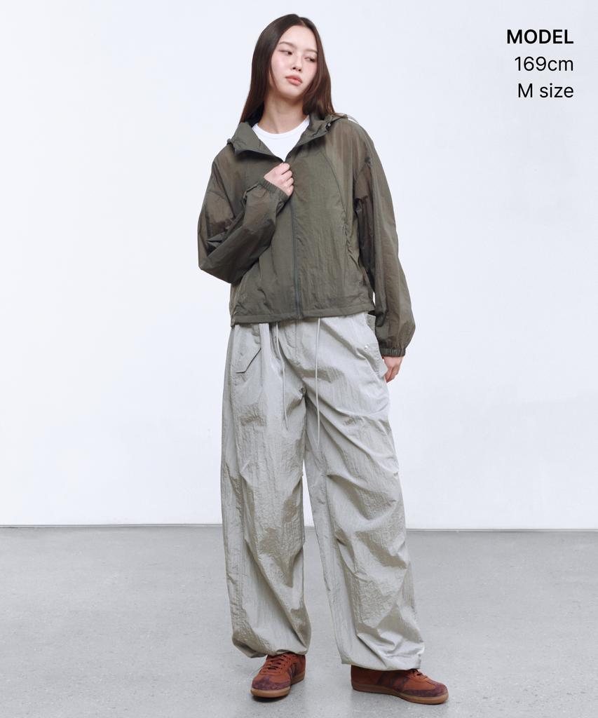 Musinsa Standard Woman Sheer Hooded Windbreaker Jacket [Warm Grey]