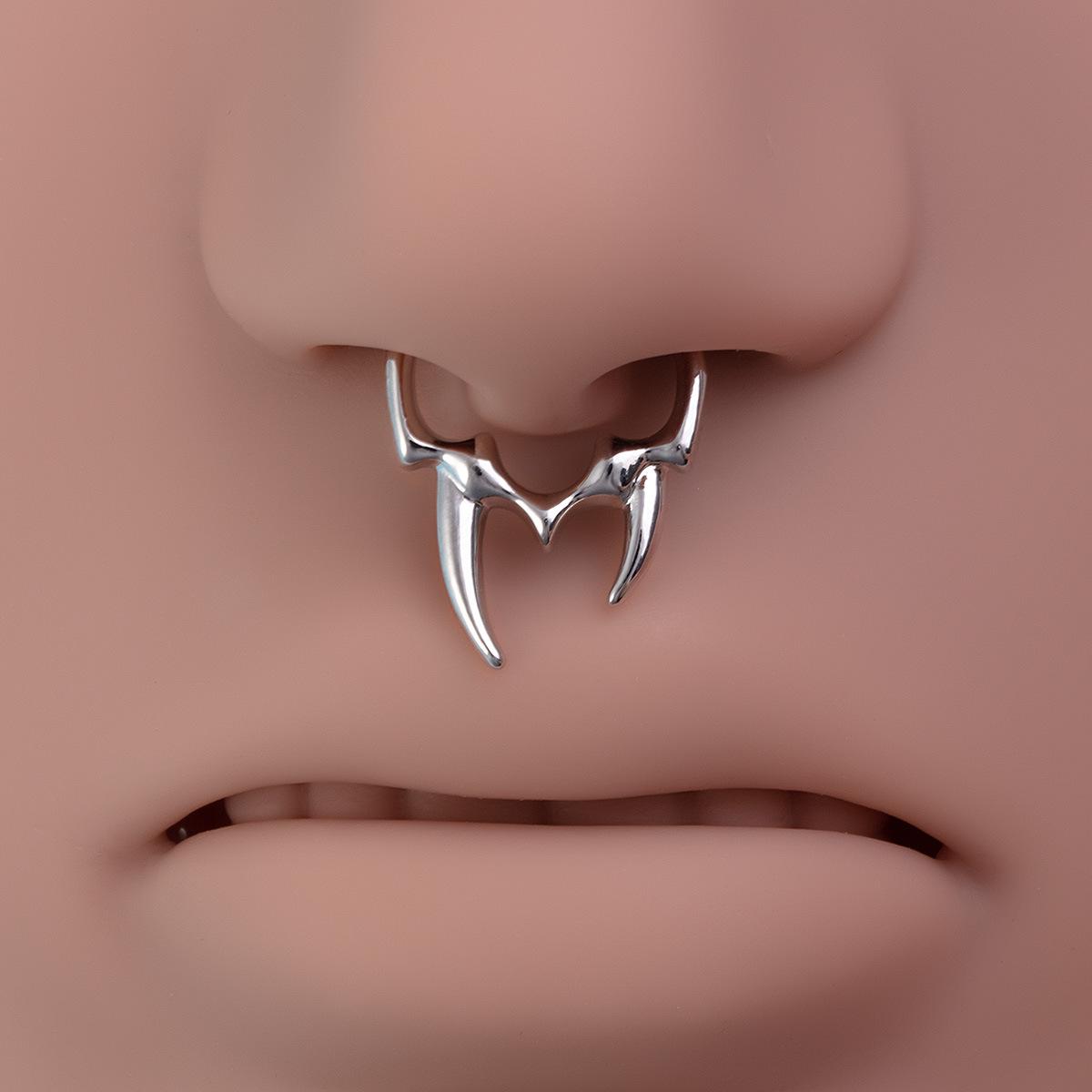 

Gothic Bat Fake Nose Rings: 3-Piece Spiked Fangs Nose Clips Set, Edgy Non-Pierced Body Zircon for Dark Aesthetics. Nose Rings & Studs&Surface and Dermal