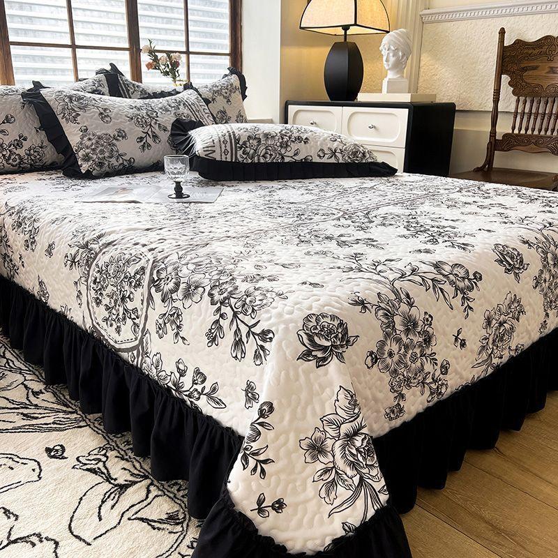 Four Piece Bed Cover Cotton Quilted Bed Sheet Set Non Slip Mattress Protector With Pillowcases For All Seasons Bedding Essentials