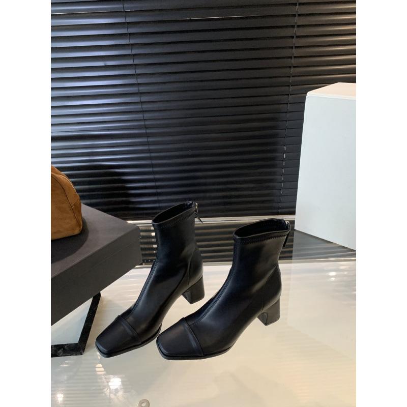 Small short boots, square-headed women's knee-thin boots, autumn and winter new thick-heeled boots, color-matching large-size boots