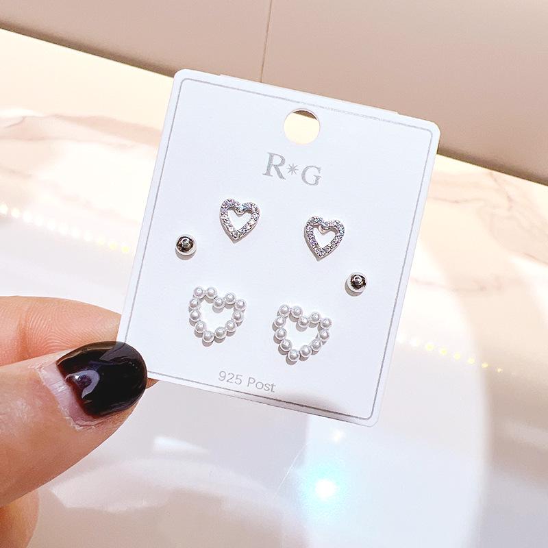

2023 Серьги-сердечки из стерлингового серебра S925 с высококачественными жемчужными гвоздиками s925 Silver Needle