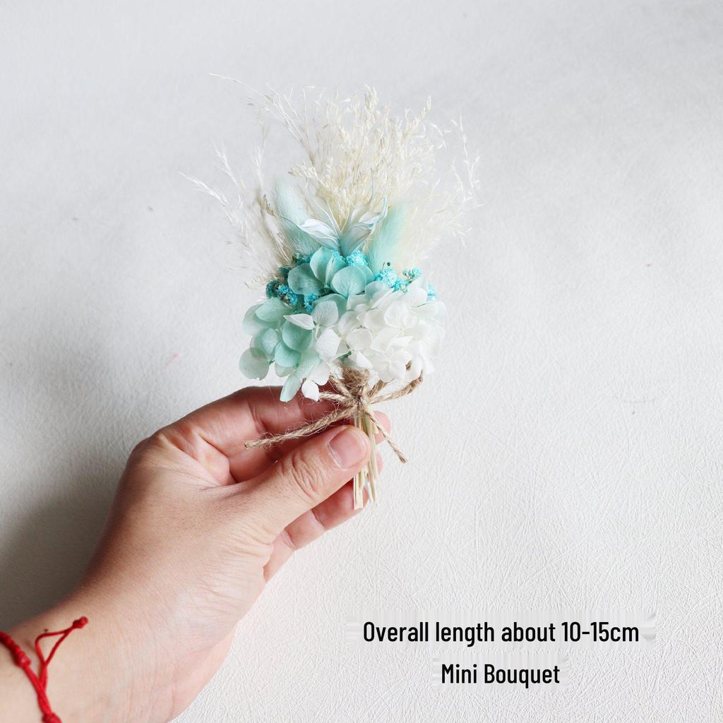 Mini Bouquet of Mixed Natural Dried Flowers: Preserved Gift Box for DIY and Decorations