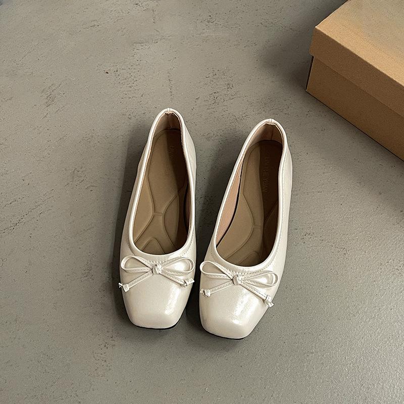 

Новый стиль женских балеток с квадратным носком, с ретро неглубоким вырезом и универсальным дизайном 40 бежевый