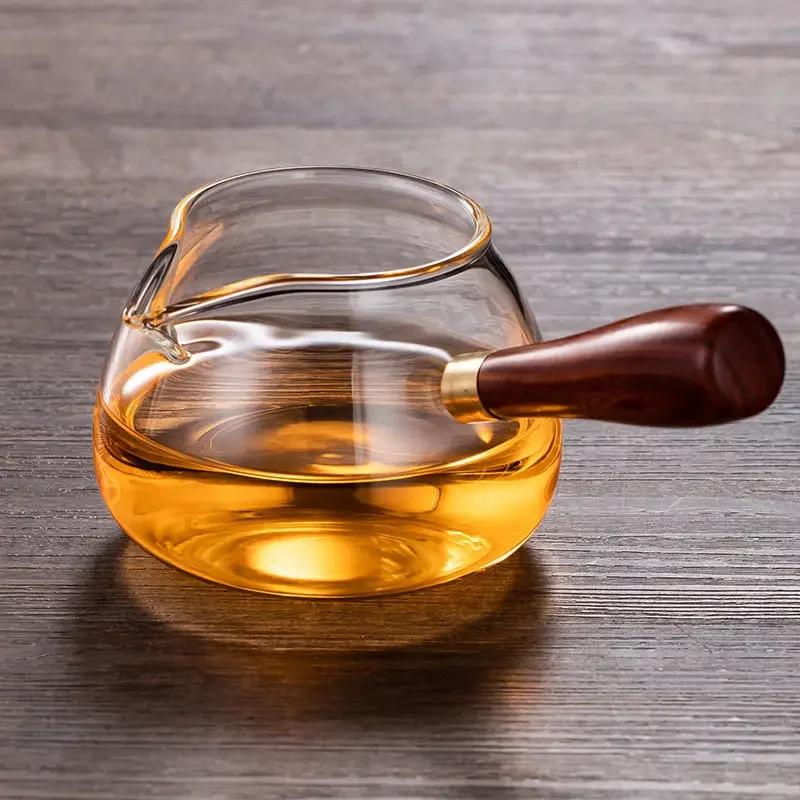 

Heat Resistant Thick Glass Fair Cup Wooden Handle Tea Filter Divider Tea Sea and Teapot