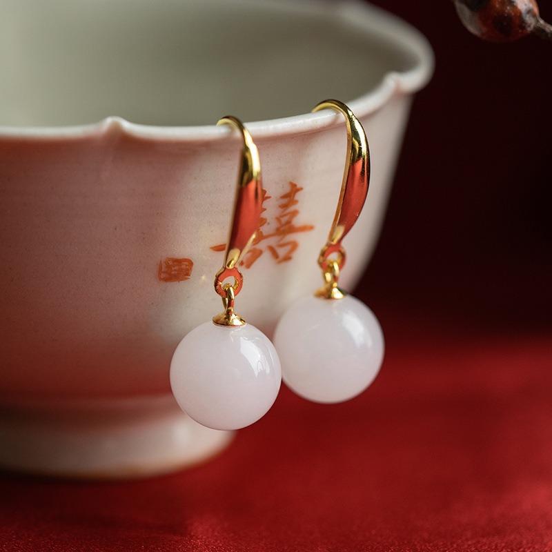 Orecchini in Giada Bianca Hetian Naturale Intarsiati Stile Cinese Retrò Design Etnico Fascino Leggermente Lussuoso Gioielli da Donna Fascino Retrò