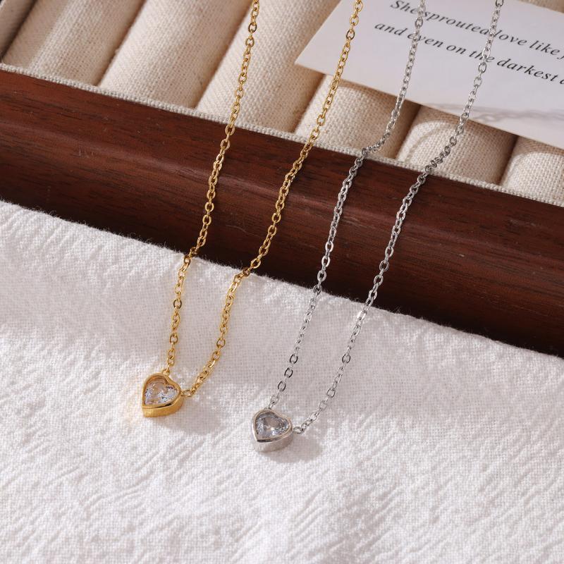 Fashionable Elegant Sweet Loving Zircon Stainless Steel Chokers Necklace Women Simple Exquisite Peach Heart Rose Gold Plated