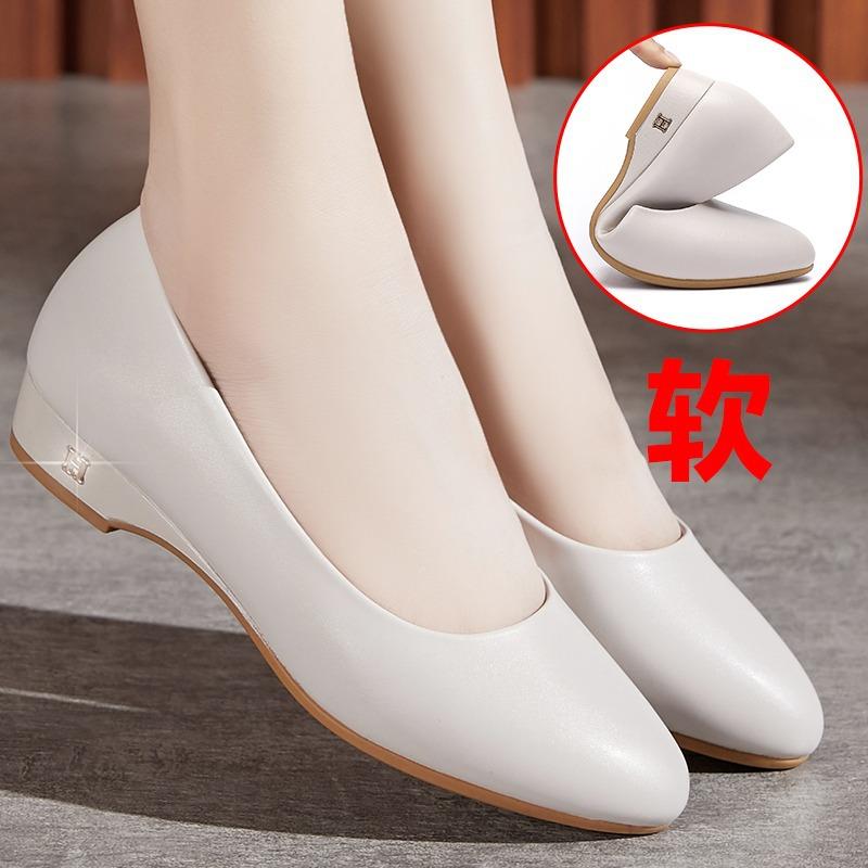 Fashion Spring New Fashion Woman Ballets Metal Buckle Soft Leather Soft Sole Comfortable Flats Mother Shoes Middle-aged Flat Shoes