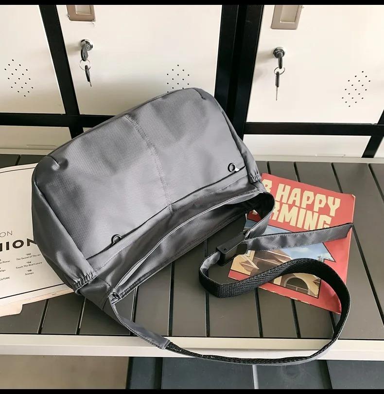 Large Capacity Tote Leisure Waterproof Simple Nylon Cloth Bag Unisex Crossbody Bag Lightweight Sports Bag Dumpling Bag