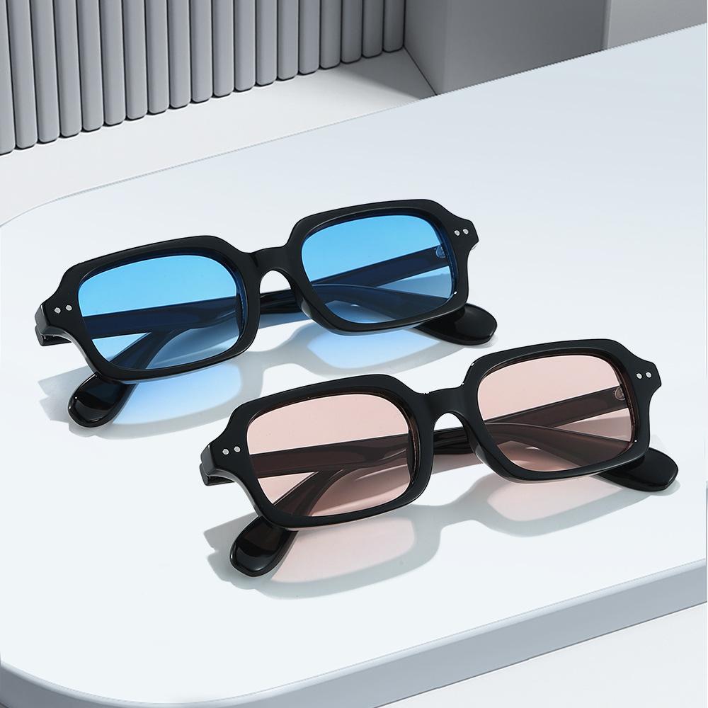Summer Square-frame UV400 Sunglasses, Perfect for Travel Outfits, Lightweight Eyewear for Both Men and Women