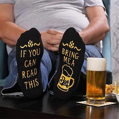 Uomini Divertenti Se riesci a leggere questo Portami una birra Motivo Novità Arte Regalo di Natale Umorismo Parole Calzini Hipster Rock Punk Club Sox