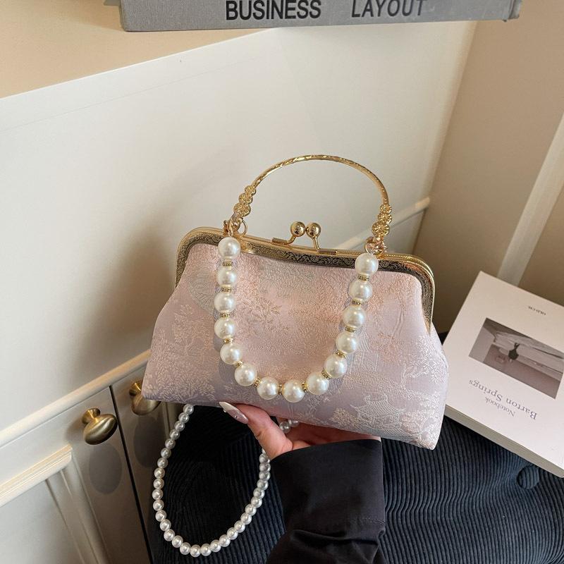 

Embroidered small bag women s new pearl chain messenger bag summer high-end mouth gold bag рожевий