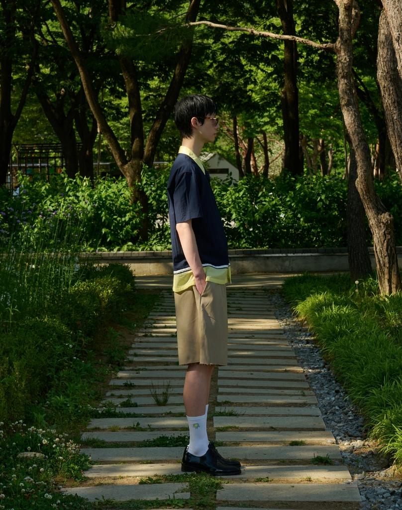 ORDINARY PEOPLE Re: Classic Silk Refined Raw Bermuda Pants [Beige]