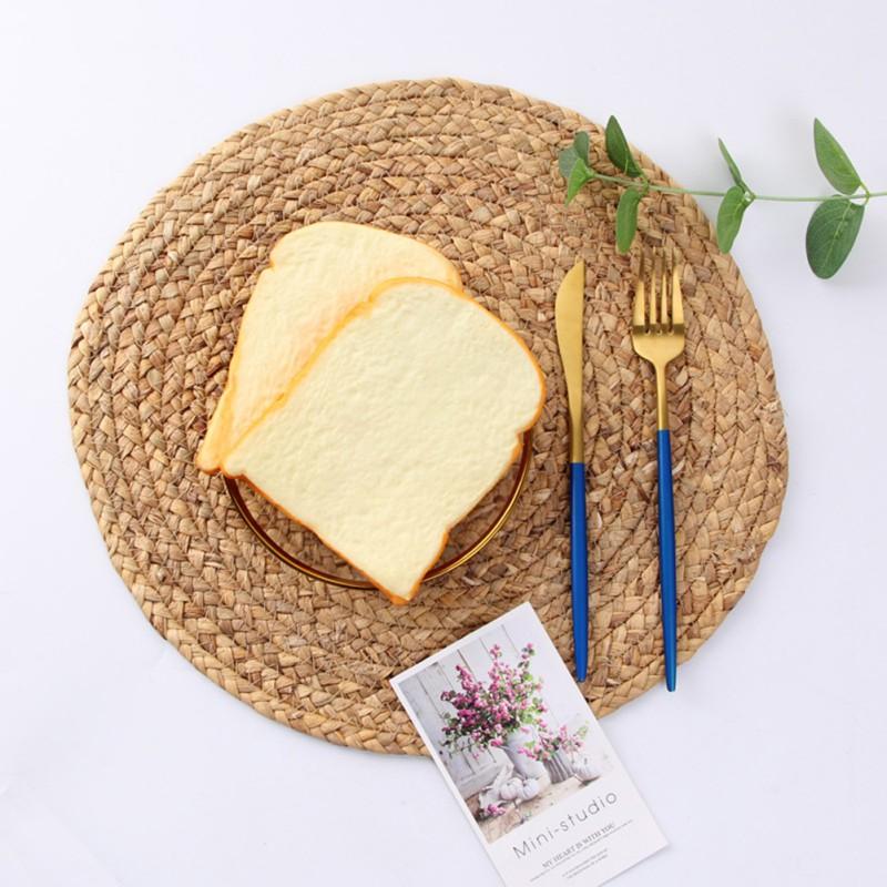 Round Woven Placemat Natural Water Hyacinth Place Mats Straw Table Mats for Dining Table Christmas Rustic Heat Resistant Cup Pad