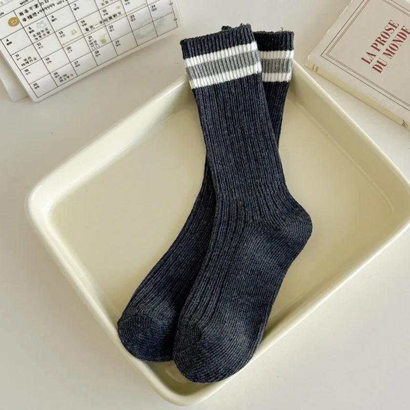 

1 пара новых женских носков, осенние и зимние, хлопковые, трикотажные, эластичные, длинные, японские, модные, полосатые, в стиле Харадзюку, ретро, уличная одежда, носки One size