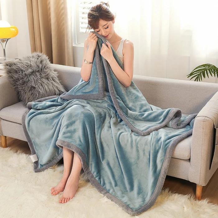2025 New Winter Double-sided Thickened Warm Pineapple Grid Wide-sided Double-sided Milk Fleece Blanket Sofa Blanket