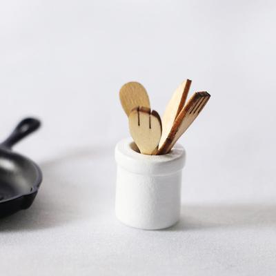 1:12 Dollhouse Mini Wooden Spatula Knife Fork Whisk Jar Set Doll Kitchen Decor