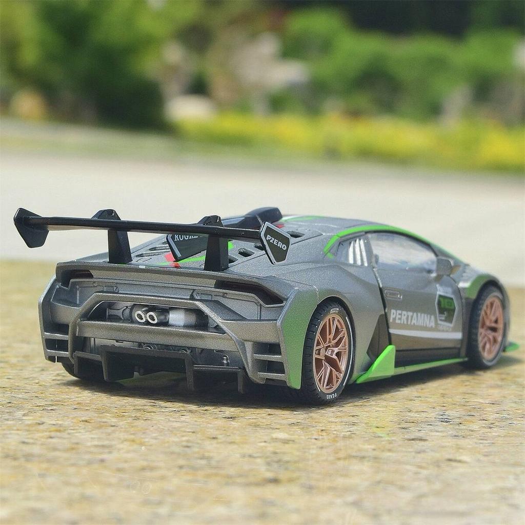 Lamborghini Huracan EVO Supercar Simulation Diecast & Toy Vehicles Sounds & Light Pull Back Car 1:32 Alloy Collection Model